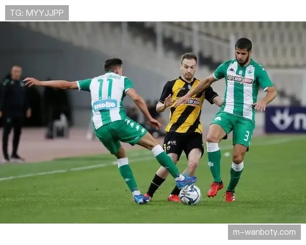 欧冠篮球首轮激战正酣 多场比赛紧张刺激比分胶着 欧冠篮球首轮激战正酣 多场比赛紧张刺激比分胶着